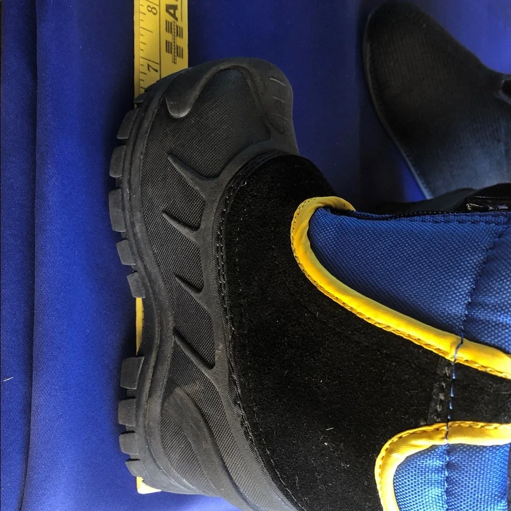 Itasca Blue, Black and Yellow Kids Waterproof Snow Boots NWOT